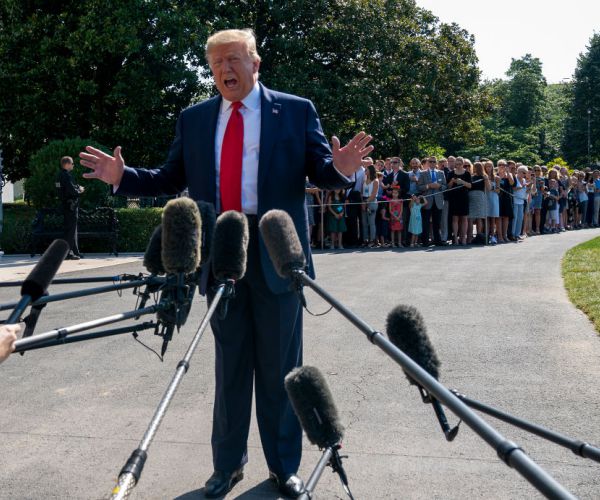 CNN Poll: Most Americans Don't Trust What WH Says