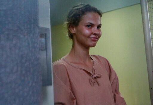 Model Who Said She Has Dirt on Russian Oligarch Speaks out