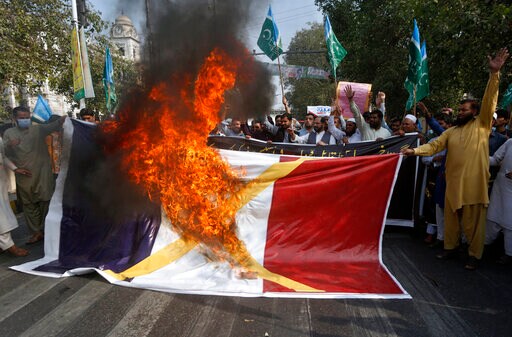 French Muslims, Stigmatized by Attacks, Feel under Pressure