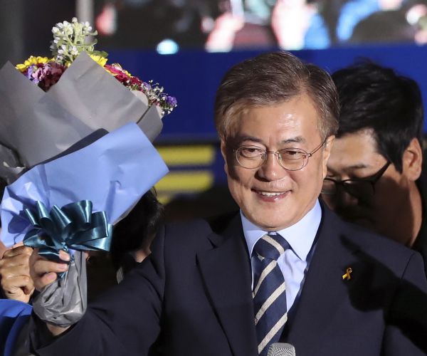 S.Korea Says It Has Halted Propaganda Broadcasts at Border with North