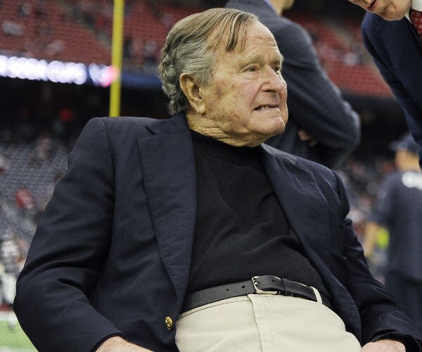 George H.W. Bush to Stay in Hospital Through Weekend