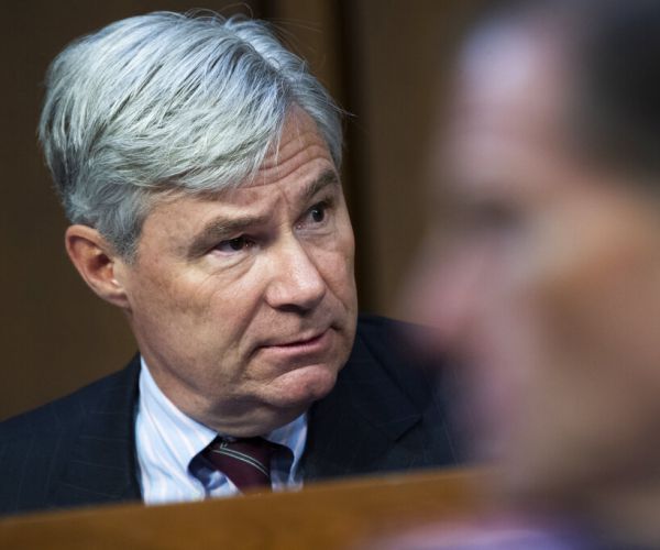 Sen. Whitehouse Defends Membership in Allegedly All-White Beach Club
