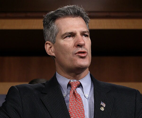 Scott Brown to Endorse Trump in NH