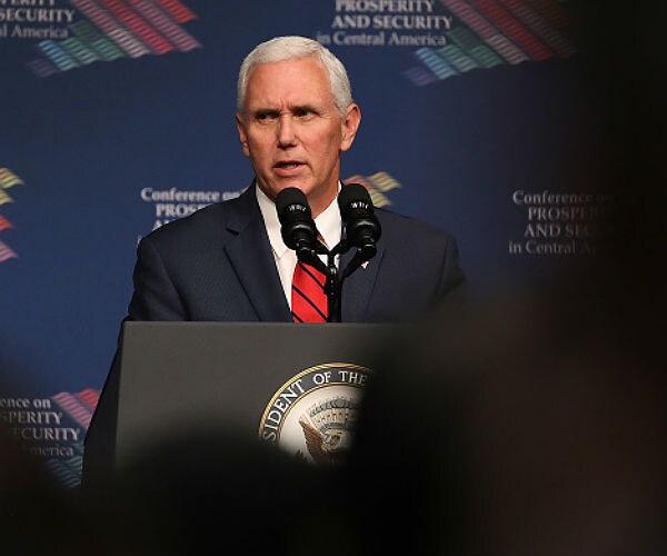 Pence Says He Respects Spicer's Decision to 'Step Aside'