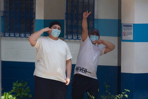 Guatemala Official: 44 Deportees Tested Positive for Virus