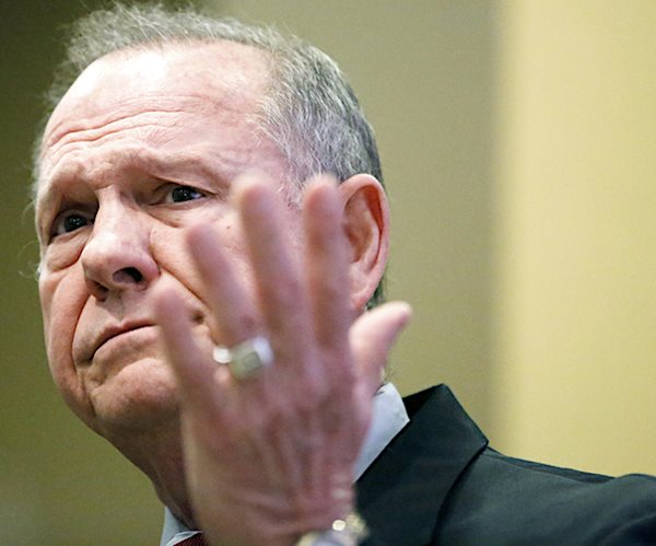 Trump Wants Alabama Voters to Decide Moore's Fate