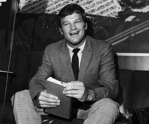 Jim Bouton, Former Pitcher, "Ball Four" Author, Dies at 80