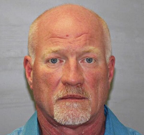 Prison Guard: 'Did Not Know' He Made Inmates' Escape Easier