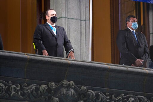 Guatemala VP Calls on President to Resign with Him