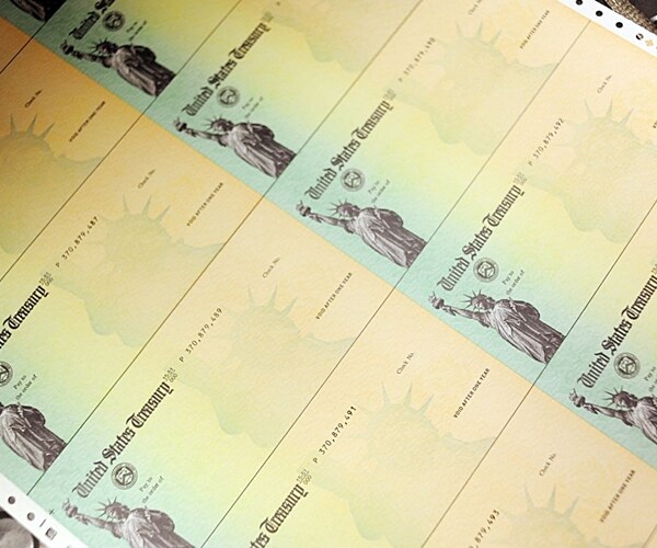 Economy Too Fragile for Congress to Remove Income Support