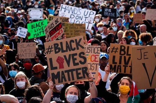 Anger, Activism Grow over Police Abuse amid French Lockdown