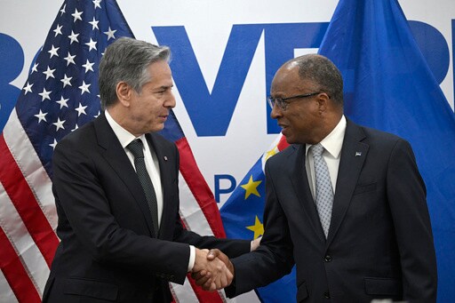 Blinken Begins Africa Tour in Cape Verde, Touting the U.S. as a Key Security and Economic Partner