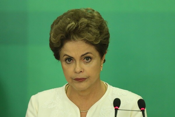 Rousseff Approval Near Lows as Impeachment Vote Looms in Brazil