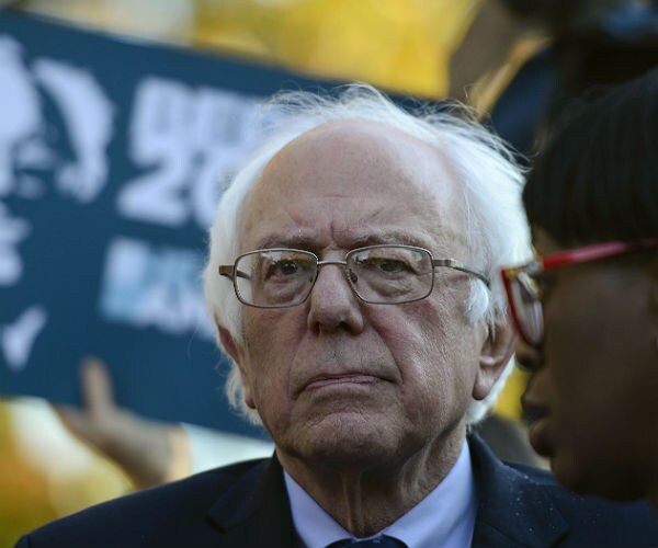 Poll: Sanders Early Favorite for Democratic Nomination in 2020