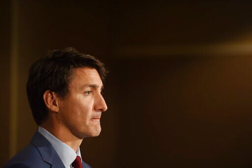 Trudeau's Support Holds after Apology for Wearing Brownface