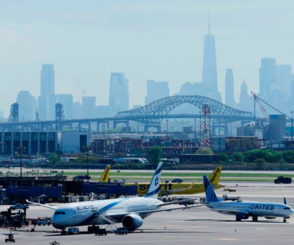 United Jet Hits Semitrailer, Lands Safely