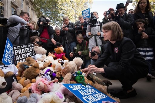 Actress Joins London Protest Seeking End to Aleppo Bombing