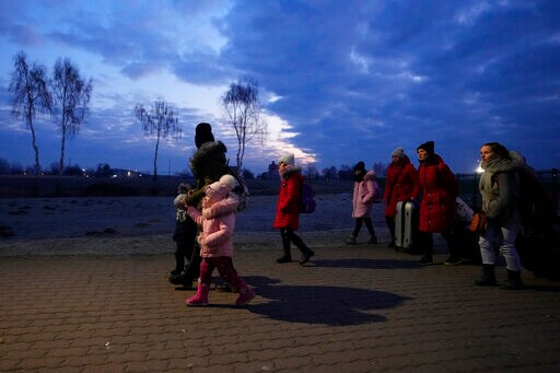 Ukraine Refugees Encouraged to Find Jobs as war Exodus Slows