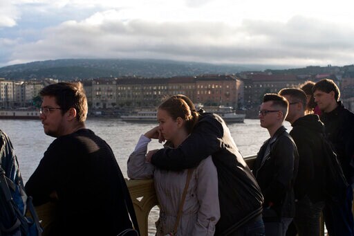 Survivors of Budapest Boat Sinking Recall Chaotic Moments
