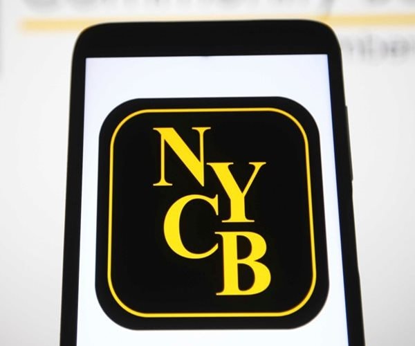 New York Community Bank to Buy Failed Signature