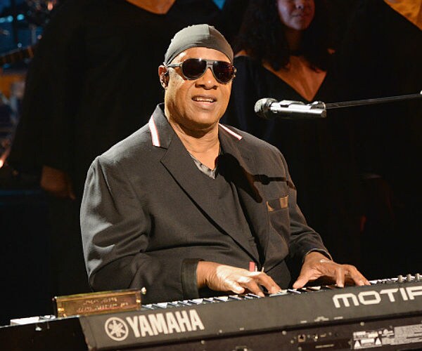 Stevie Wonder: Those Who Don't Believe in Global Warming 'Must Be 'Blind'