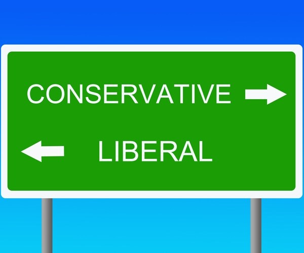 Buffett Steers Clear of Political Land Mines at Omaha Bash 