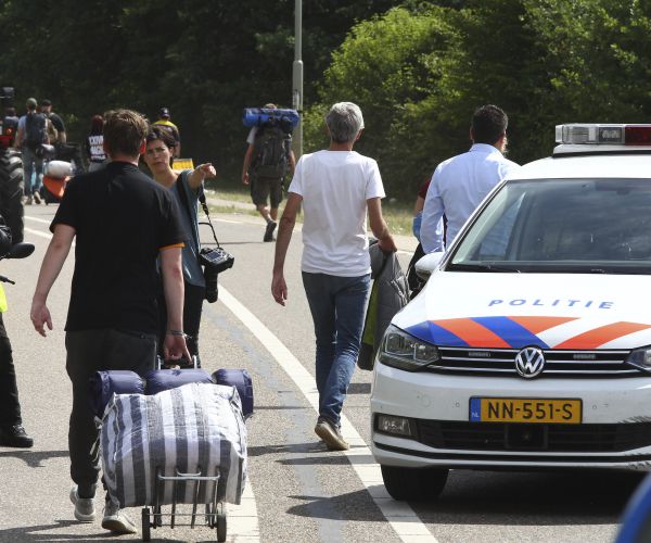 Van at Dutch Concert Kills One; Driver Turns Himself in