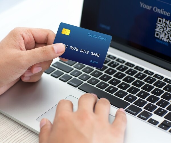 Report: Google, Facebook Have Tight Grip on Growing US Online Ad Market