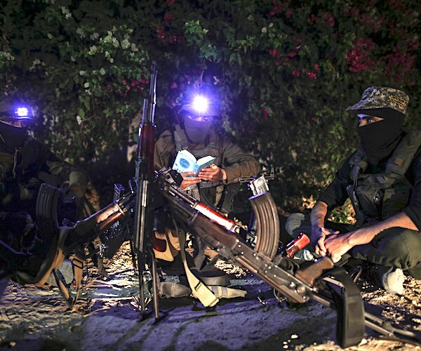 Report: Palestinians Prep 5,000 Kite Bombs to End Ramadan