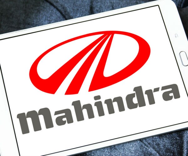 Indian Billionaire Proposes Funding Facebook Rival