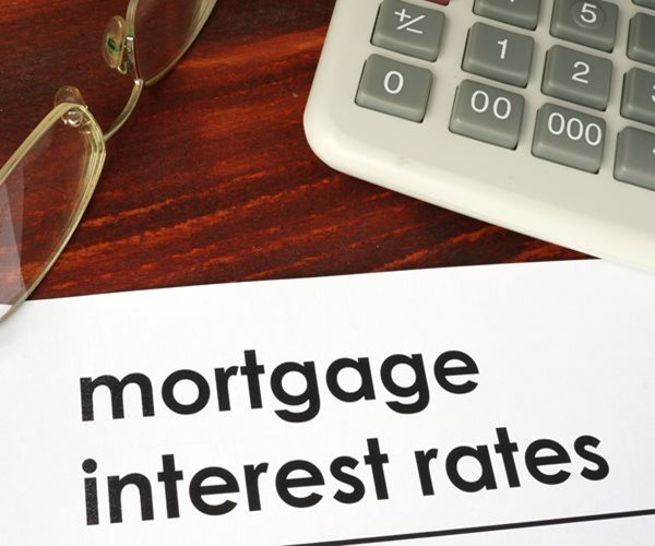 Fed's Goolsbee: 'Several' Rate Cuts Possible This Year if Inflation Gets on Track to 2%