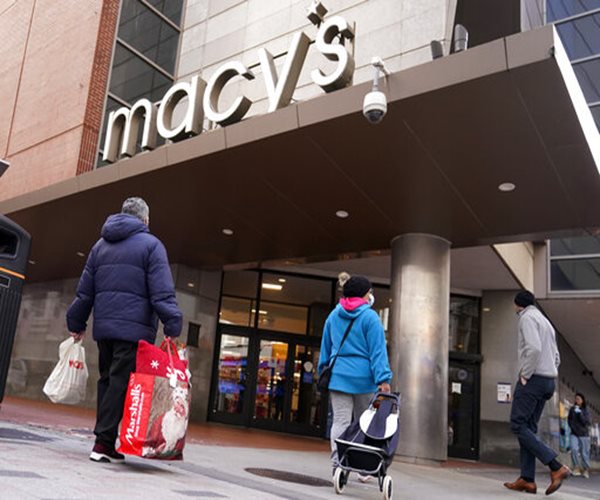 Macy's, Best Buy Profits Underscore Consumer Slowdown