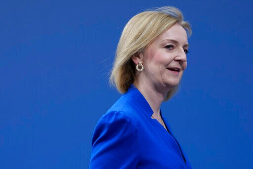 UK Foreign Secretary Visits Bosnia to Pledge Support