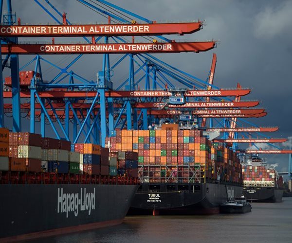 US Goods Trade Deficit Widens in May as Exports Fall