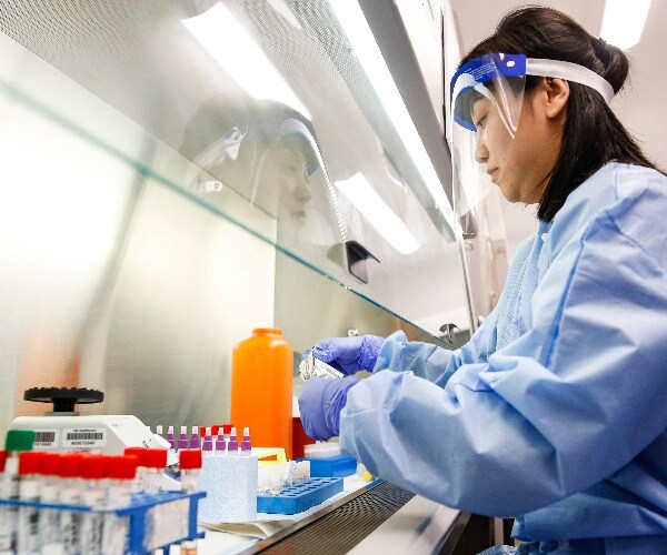 Trump Order Expected on Medical Supplies Amid Outbreak