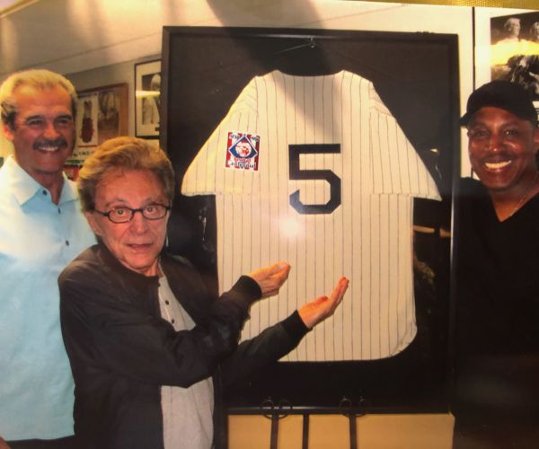 The Frankie-Yankee Love In — 'Oh, What a Night!'