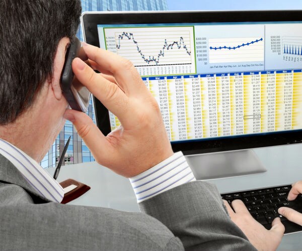 Lipper: Fund Investors Shun Stocks During Q2 Earnings, Buy Bonds