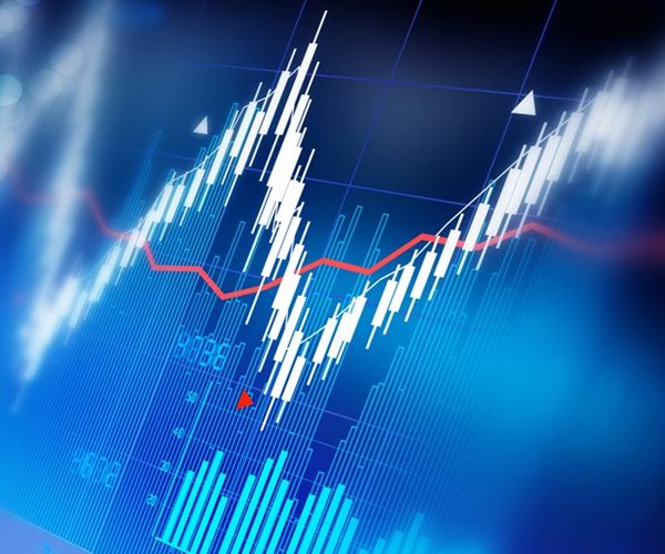 Poll: S&P 500 Seen Climbing 5% by Year-End