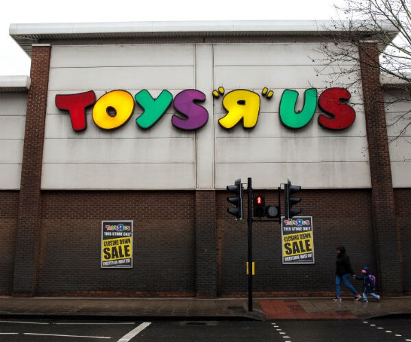 Toys 'R' Us Could Shut All U.S. Stores, Risking 33,000 Jobs
