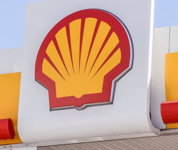 Shell Picks Renewables Boss as CEO to Lead Green Transition