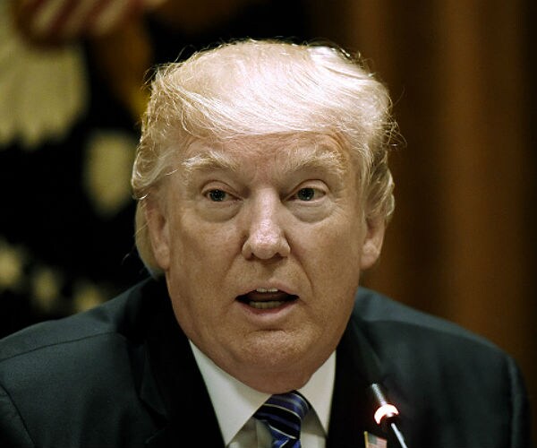 Trump's Labor Dept Wants Salary to Count on Overtime Rule