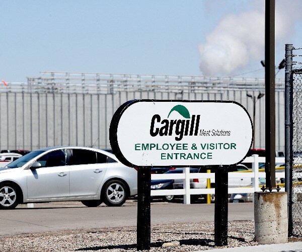 CDC: Minorities Affected Much More in Meatpacking Outbreaks