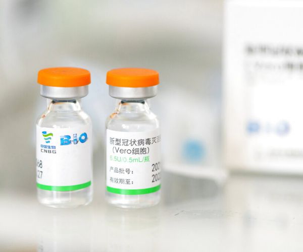 China Picks UAE as Mideast Vaccine Hub to Make Millions of Doses