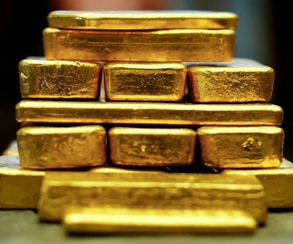 Gold prices extended their record run to breach the $4,800 per ounce level Wednesday on safe-haven f...