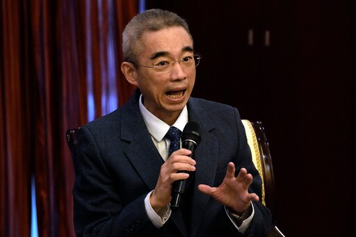 China's Chief Epidemiologist Who Helped Drive the Anti-COVID Fight Dies at Age 60