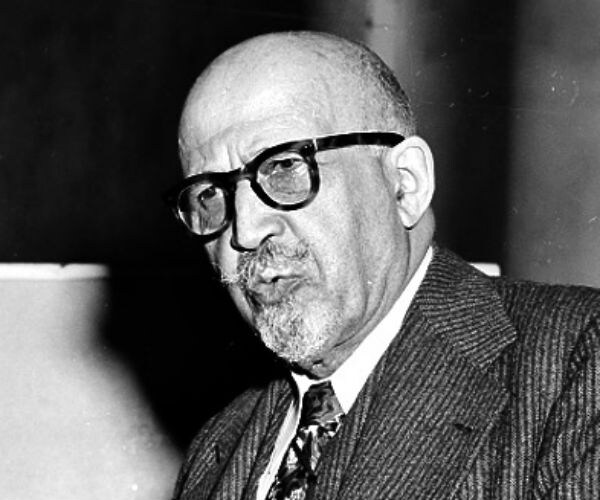 Social Media Mocks Education Dept for Misspelled Tweets