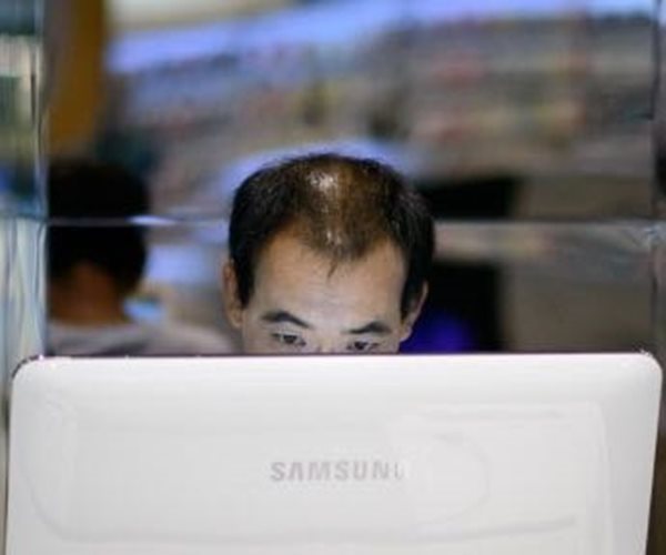 Computers and Warrants: Some Senators Oppose Justice Plan