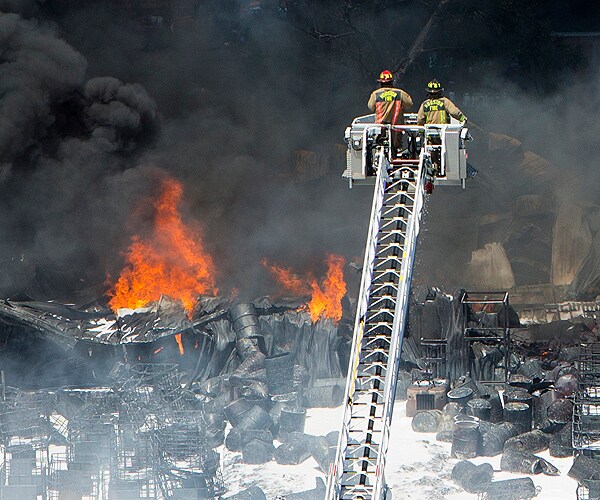 Houston Fire Spreads From House to Warehouse, Businesses