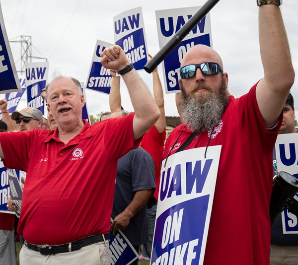 GM Furloughs Another 160 Due to UAW Strike