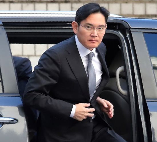 South Korea to Pardon Samsung's Lee, Other Corporate Giants